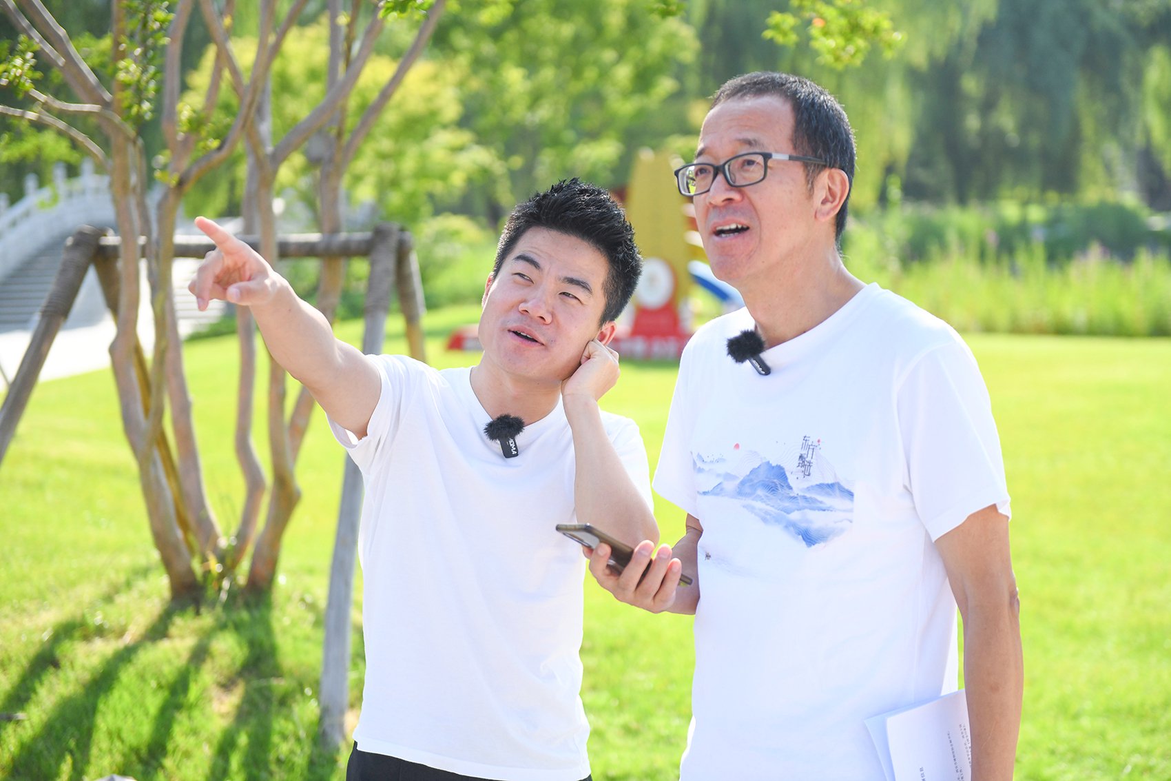 董宇辉回应与俞敏洪关系!“我跟俞老师挺好的,其它事不能提是因为签了合同”